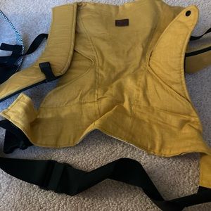 Happy Baby baby carrier